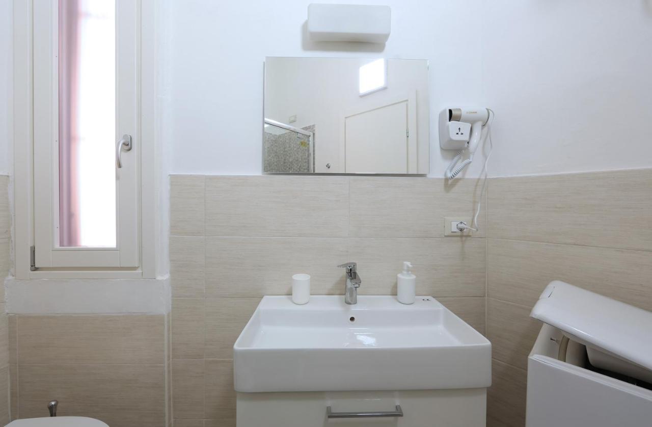Casajulienne Apartment Милано Екстериор снимка